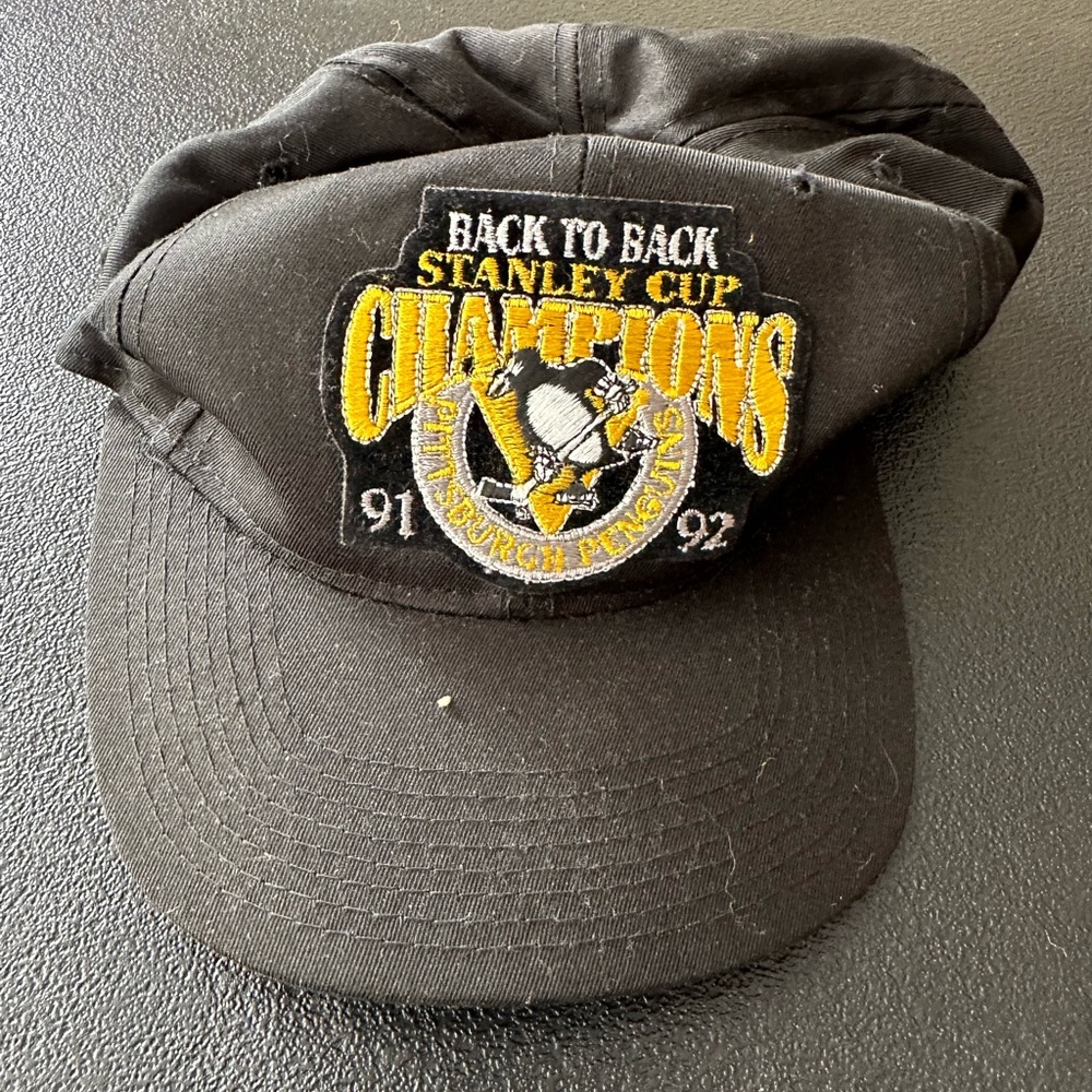 Collector hat Pittsburgh Penguin Hockey 1991 & 1992 Stanley cup champion hat